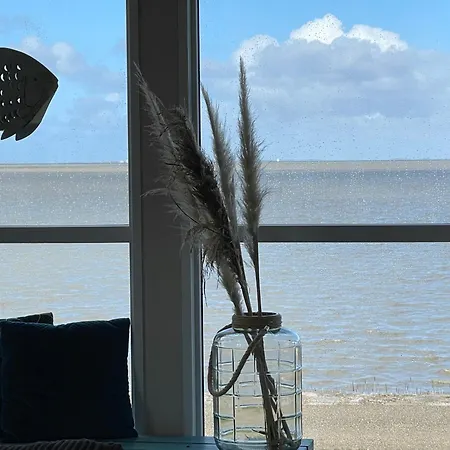 Traumlage Nr 56: Seaside Tranquility In Nature's Embrace Holiday home *