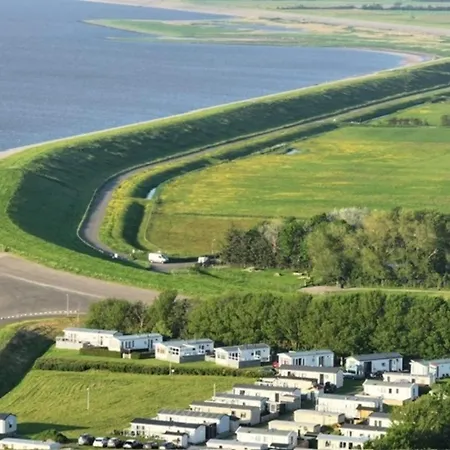 Traumlage Nr 56: Seaside Tranquility In Nature's Embrace Westerland